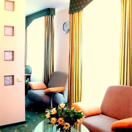 Mars Hotel Malekhuv
