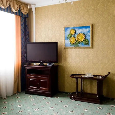 Mars Hotel 3*